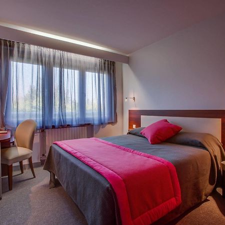 Le Pacifique Citotel Riom Buitenkant foto
