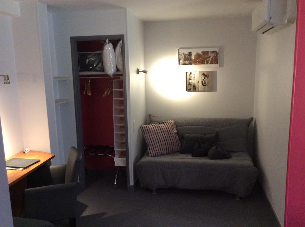 Le Pacifique Citotel Riom Buitenkant foto