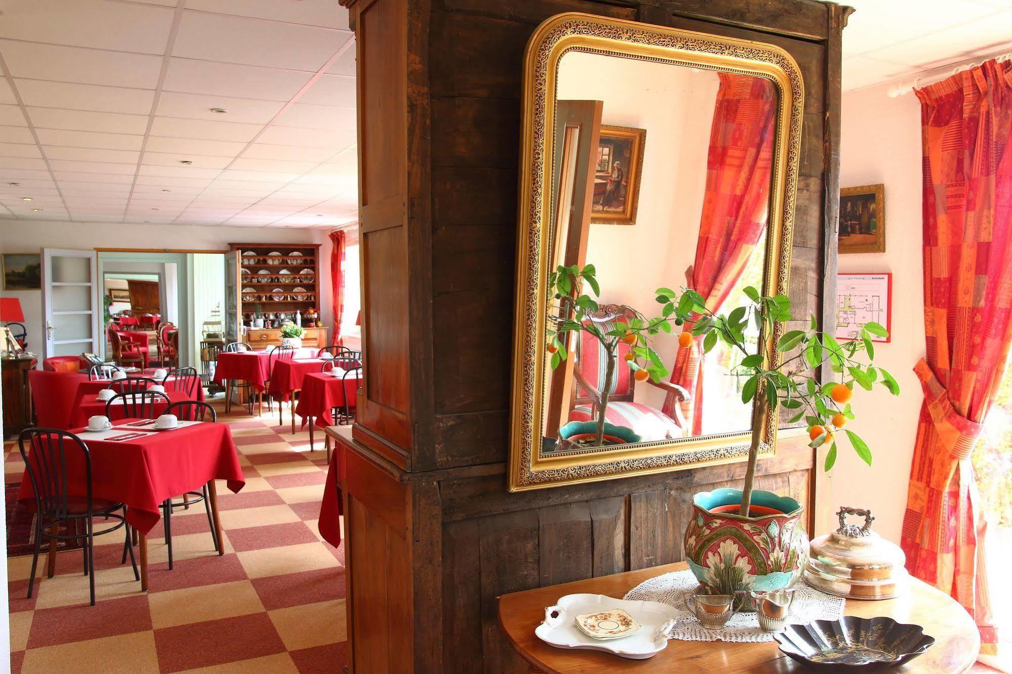 Le Pacifique Citotel Riom Buitenkant foto