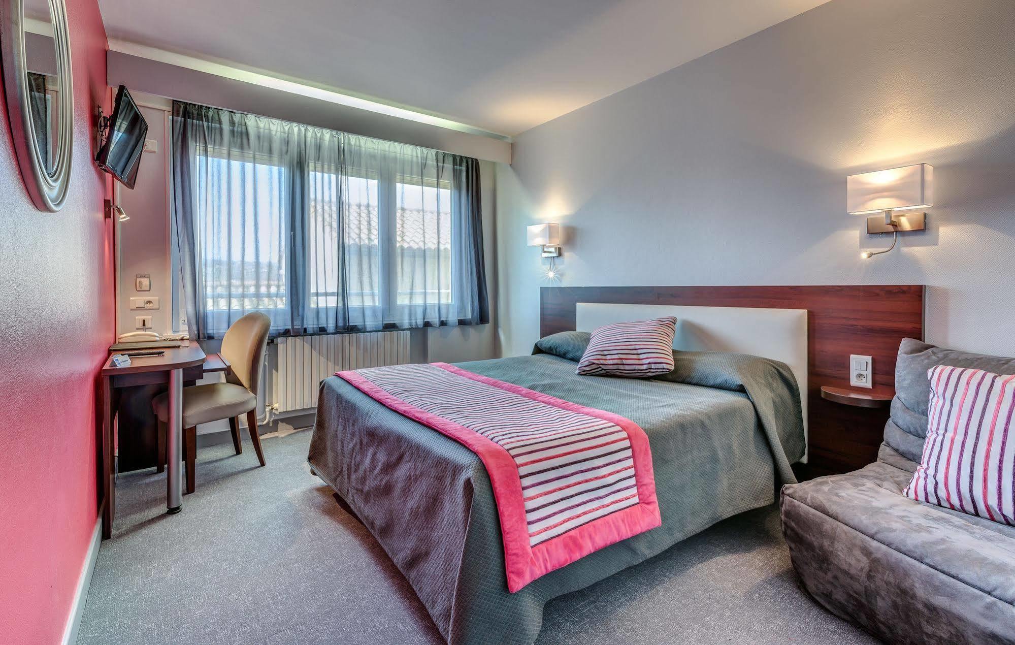 Le Pacifique Citotel Riom Buitenkant foto
